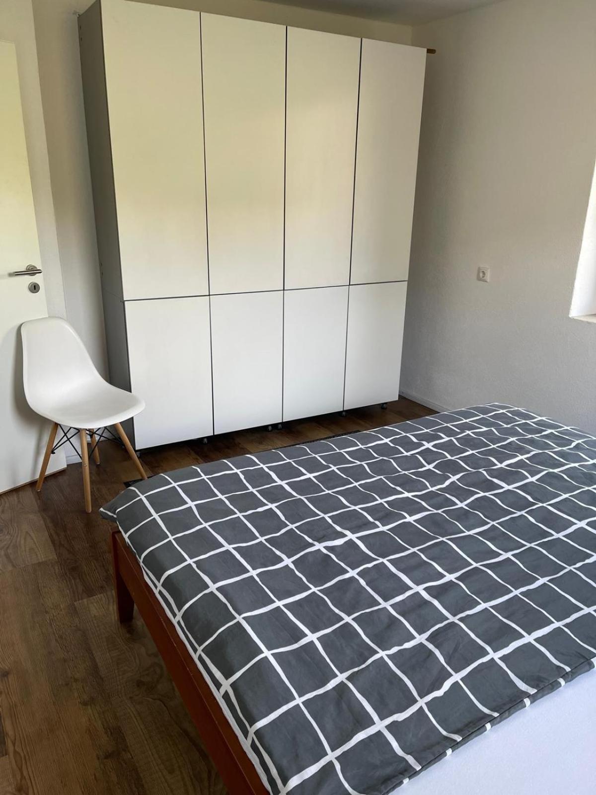 Bungalow In Ruhiger Siedlung Mit Stellplatz Landshut Eksteriør billede